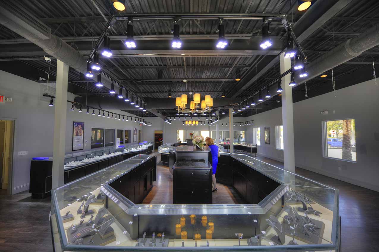 Diamonds by Lee, Boca Raton FL — display cases and lighting