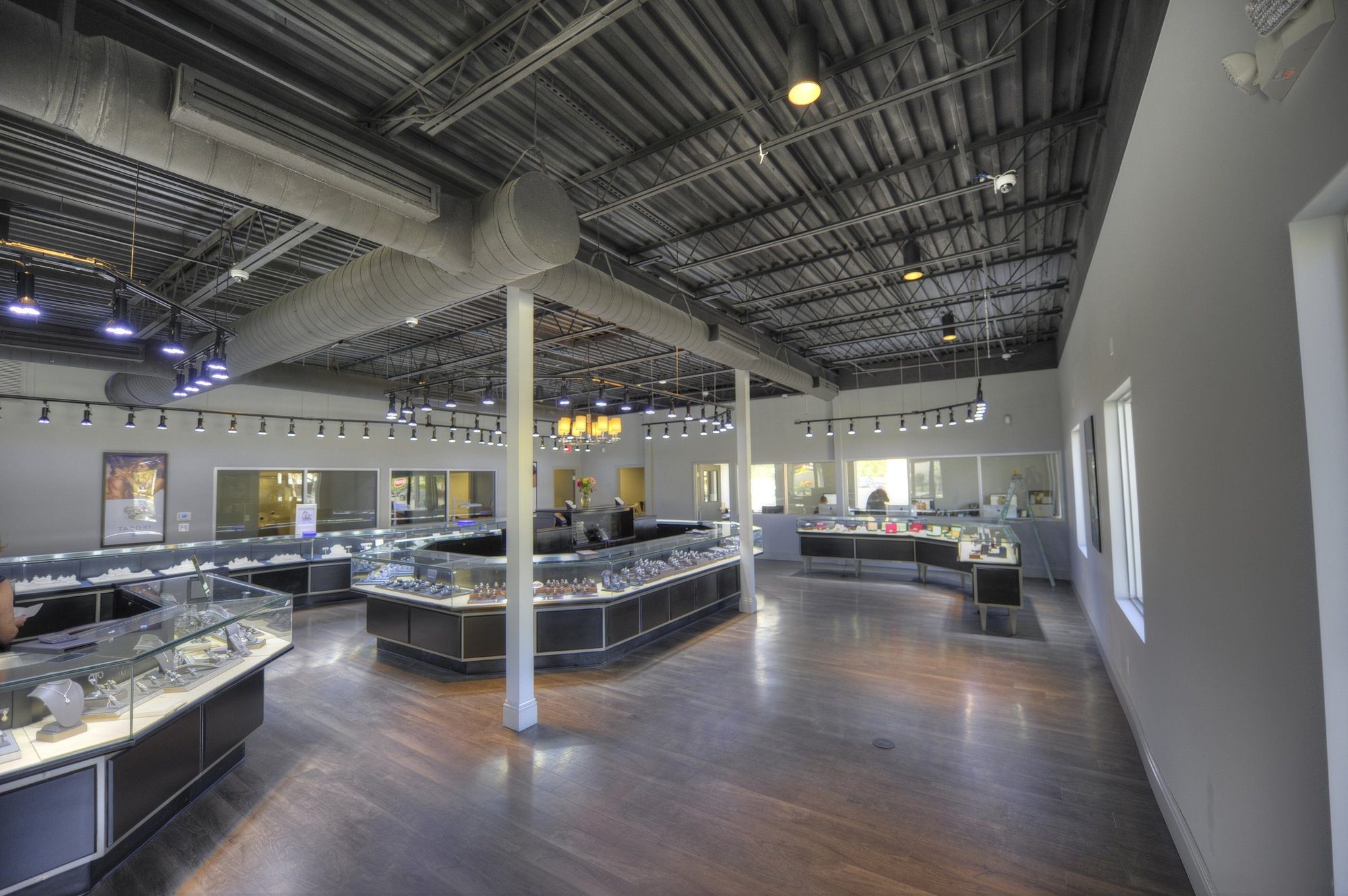 Diamonds by Lee, Boca Raton FL — showroom interior